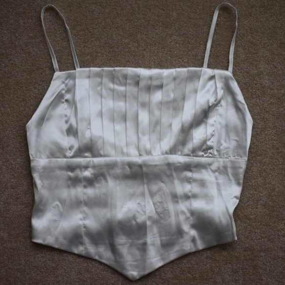 Satin White Tank Crop Top Size Medium Beautiful Like Lulus Top - Picture 4 of 5